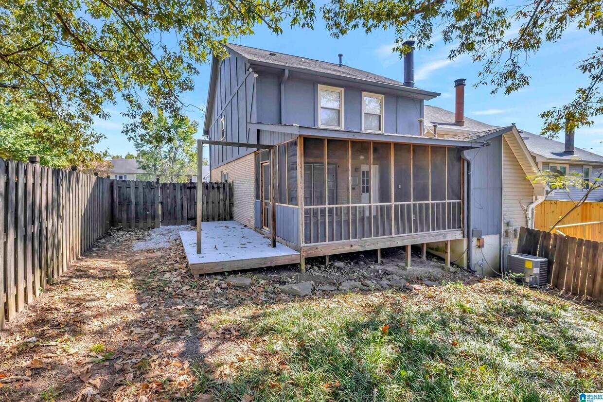 Primary Photo - 713 Cahaba Manor Dr