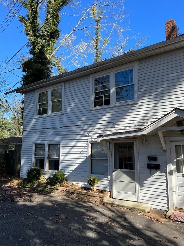507 5th Ave E Unit 507 Fifth Avenue D, Hendersonville, NC 28792 Room