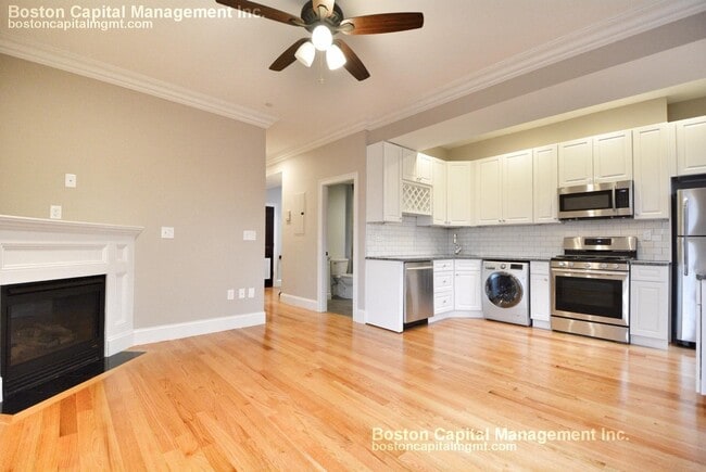 Photo - 57 W Seventh St Townhome