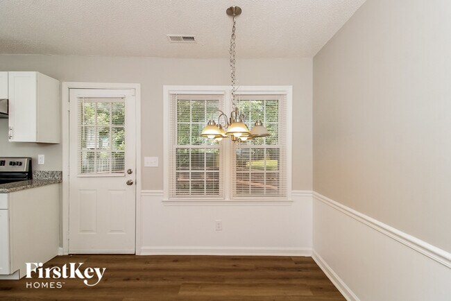 Building Photo - 5823 Stoney Glen Loop