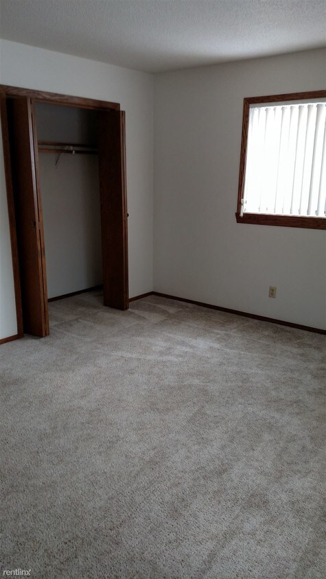 Foto principal - 1440 E Gateway Cir S