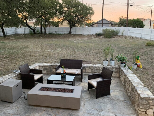 Building Photo - 17510 Lake Shore Dr