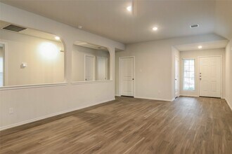 Building Photo - 2245 Onyx Ln