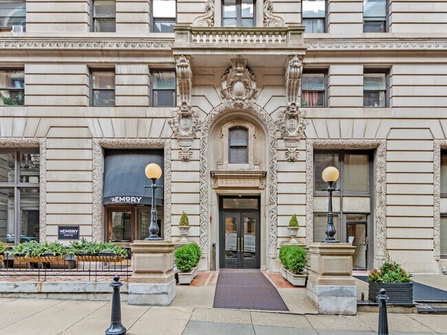Building Photo - 21 Beacon St