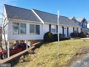 Building Photo - 4036 Overlook Dr