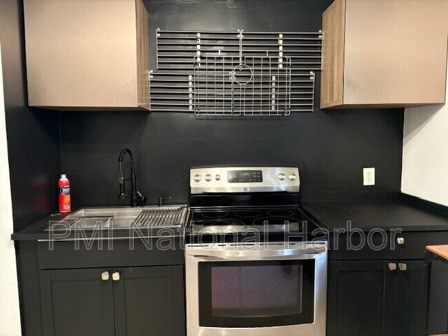 Foto del edificio - 702 Leeward Ct