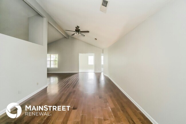 Foto del edificio - 1107 Charstone Dr