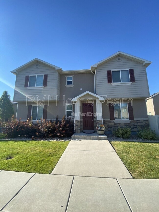 Photo - 972 Stonehaven Dr Townhome