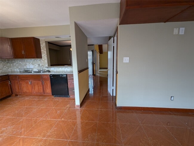 Building Photo - 12045 Willow Trail