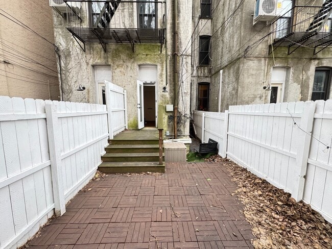 Building Photo - 63 3rd Pl
