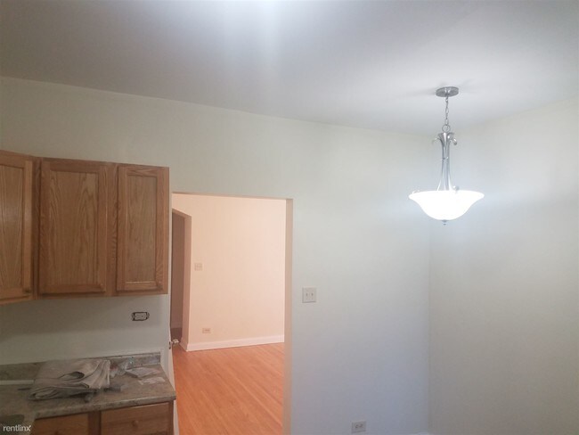 Foto del edificio - 8029 S Vernon Ave