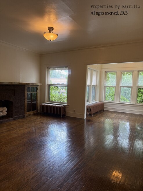 Living Room {1338 West Winona Street, Unit: 3} - 1338 W Winona St