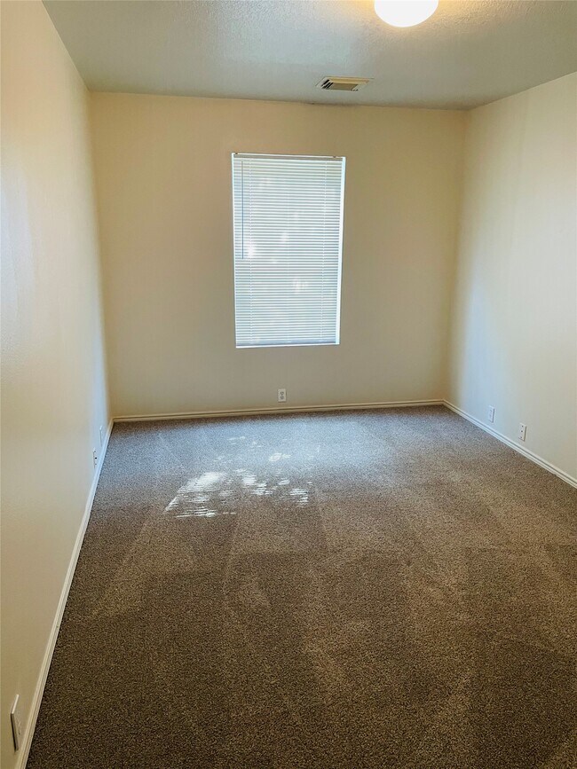 Building Photo - 23734 Pebworth Pl