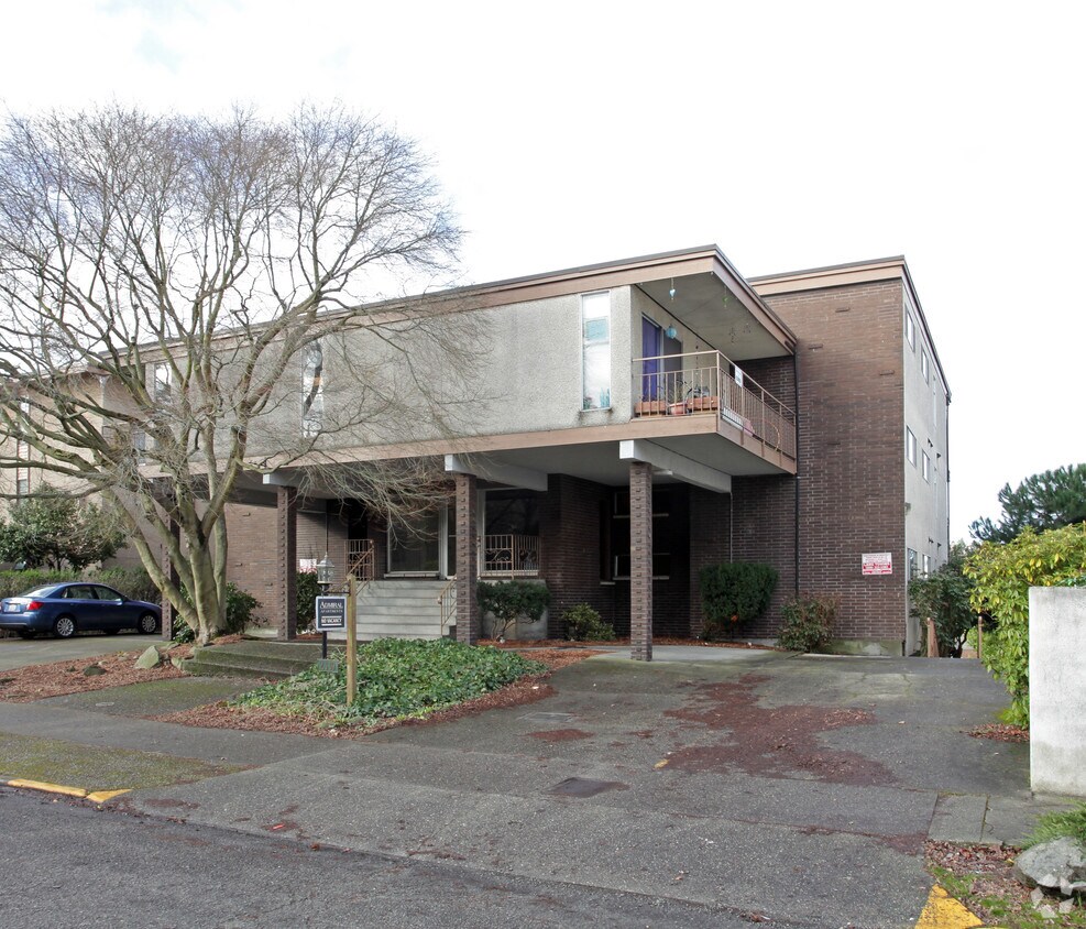 Admiral Apartments Apartments in Seattle, WA