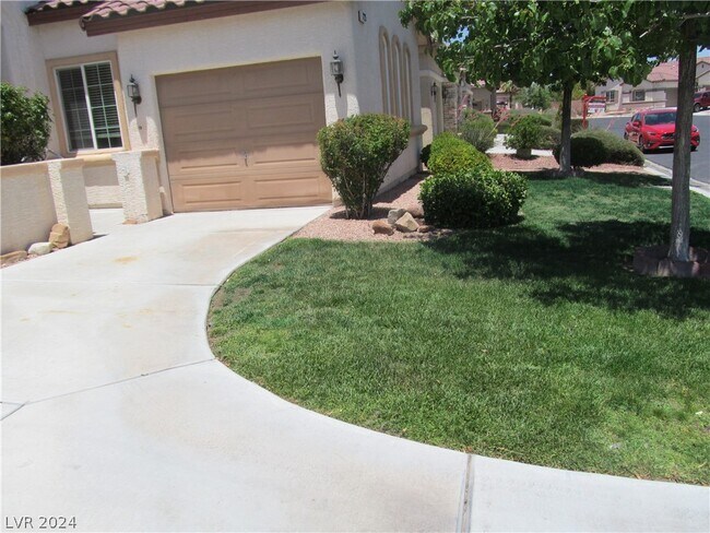 Foto del edificio - 7225 Fern Meadow St