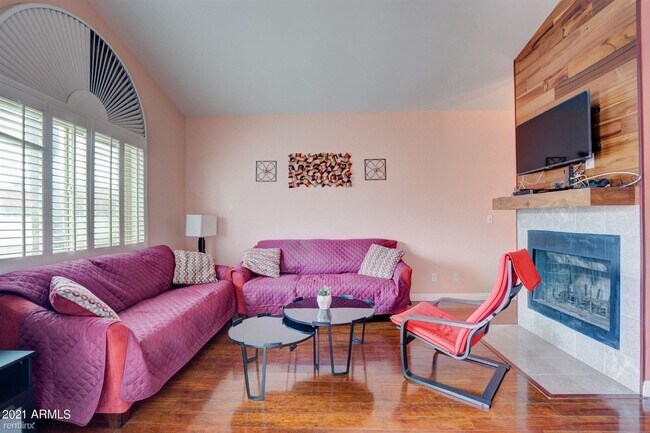 Building Photo - 3 br, 2 bath House - 1120 Charleston Avenue