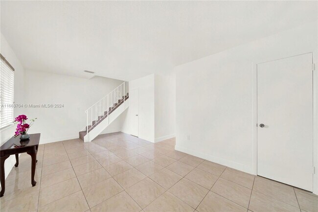 Building Photo - 506 SW 113th Ave
