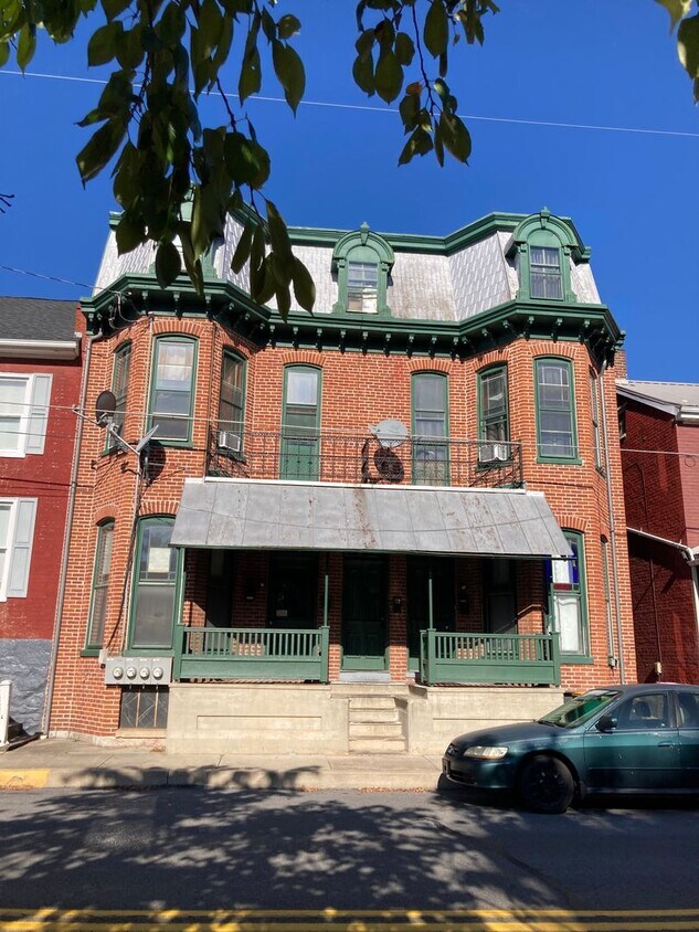 157159 S Carlisle St Unit 159 1/2 S. Carlisle St., Greencastle, PA