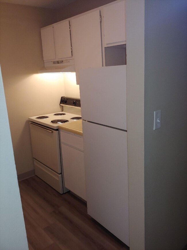 Cocina renovada de una habitación - Evergreen Terrace