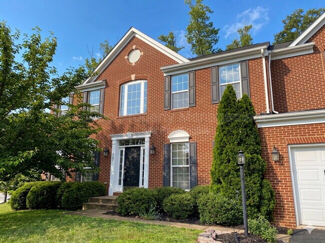 Foto del edificio - 121 Riggs Rd