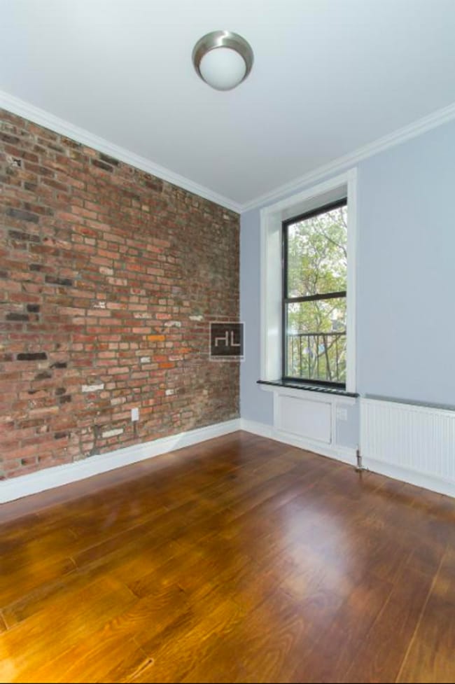 Building Photo - East 1st Street