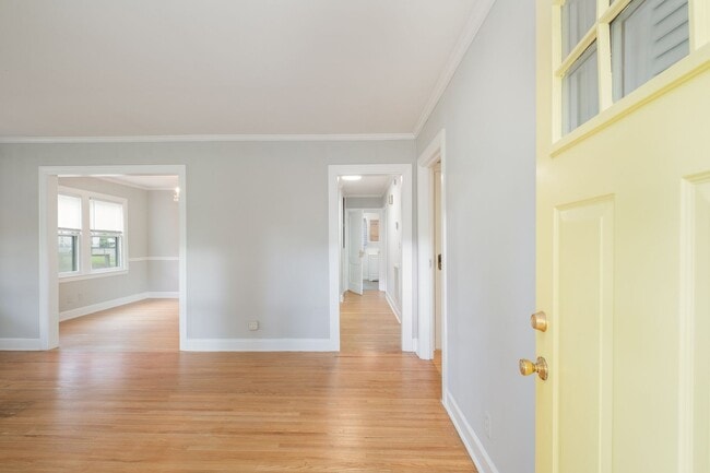 Building Photo - Charming Renovated Home Near MTSU – 3 Bed ...