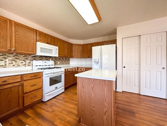 Foto del edificio - 6431 E 114th Ave
