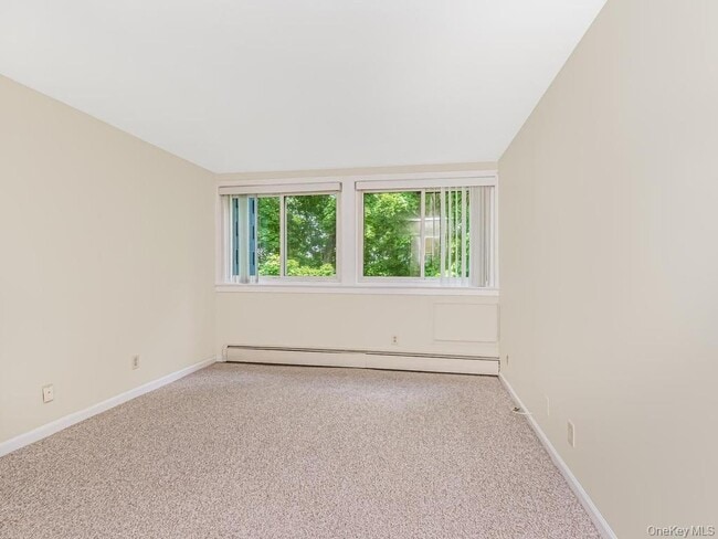 Building Photo - 9 Wyndover Woods Ln