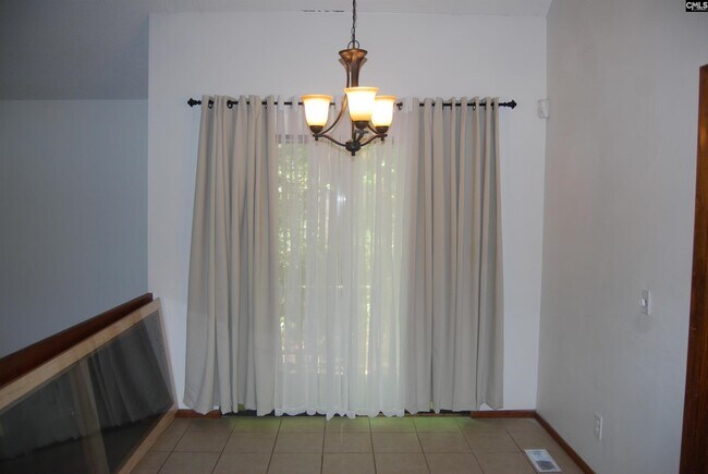 Building Photo - 145 Chinquapin Cir