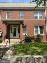 Building Photo - 1620 V St SE
