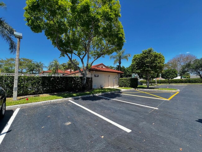 Building Photo - 1200 SW 113th Terrace