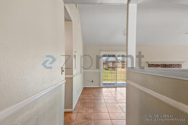 Foto del edificio - 9506 E Ave T