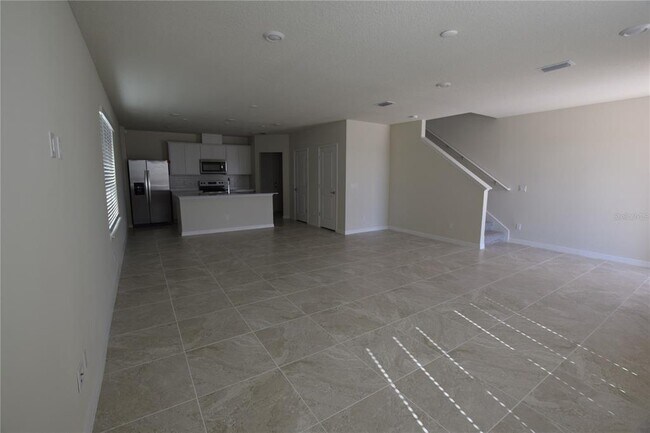 Building Photo - 5048 Holm Oak Dr