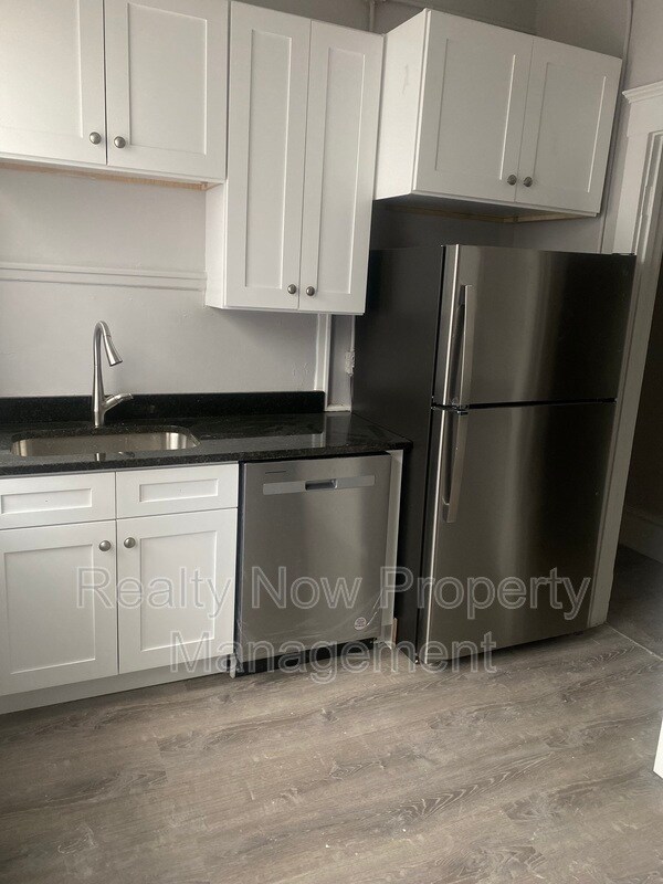 4088 Erie St Unit Apt 25, Willoughby, OH 44094 Condo for Rent in