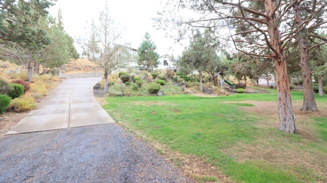 Building Photo - 66538 Ponderosa Loop