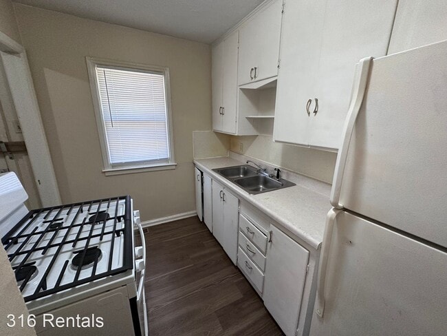 Building Photo - 2 br, 1 bath House - 1318 N Chautauqua