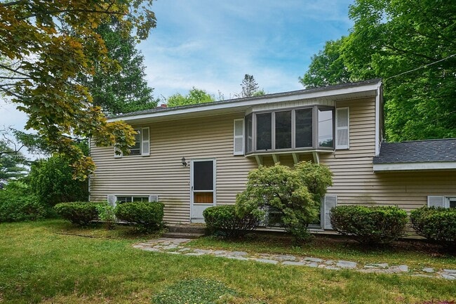 Building Photo - 167 Rocky Hill Rd