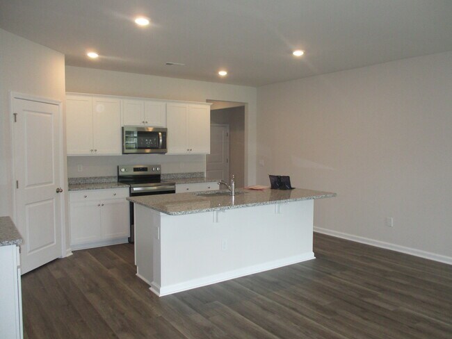 Foto del edificio - 1443 Porchfield Dr