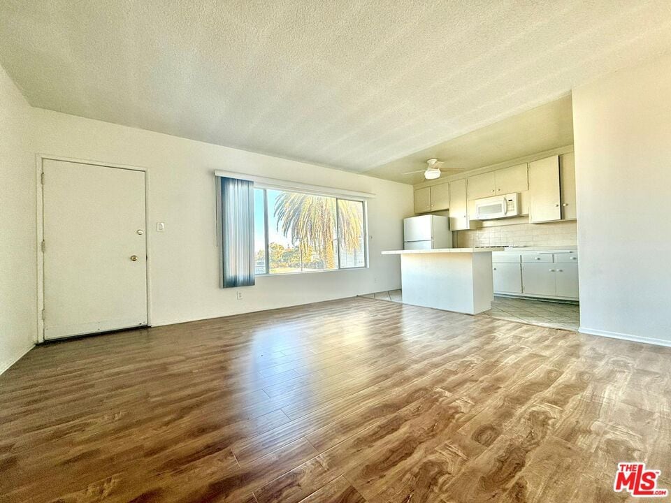 Primary Photo - 127 Loma Vista St