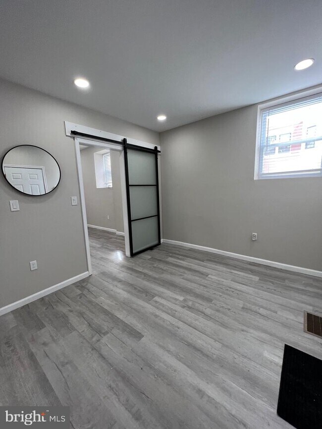 Foto del edificio - 625 S 60th St