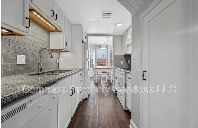 Building Photo - 600 Bagby Avenue Apt #3E