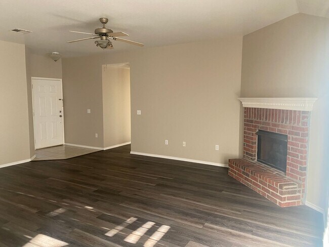 Foto del edificio - 3 Bedroom 2 Bath Home In Owasso School Dis...