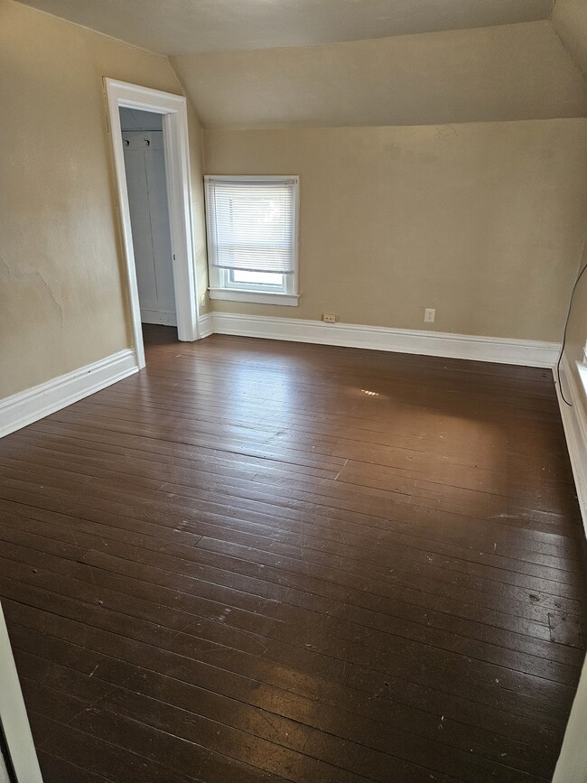 Building Photo - 1148 6th St