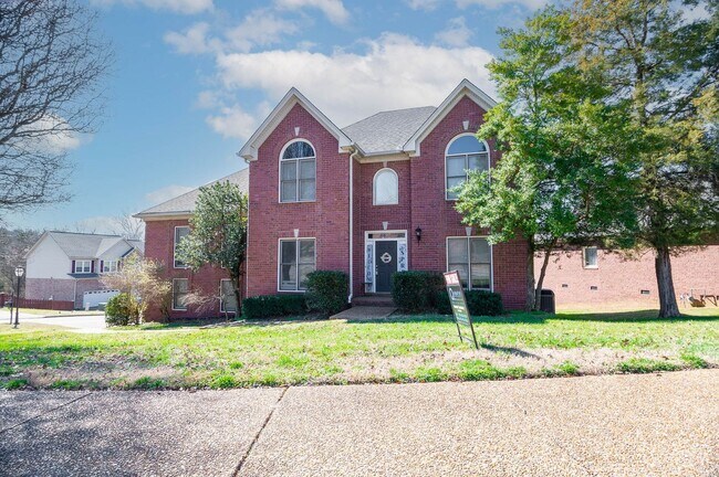 Photo - Spacious home situated on a fantastic cul-...