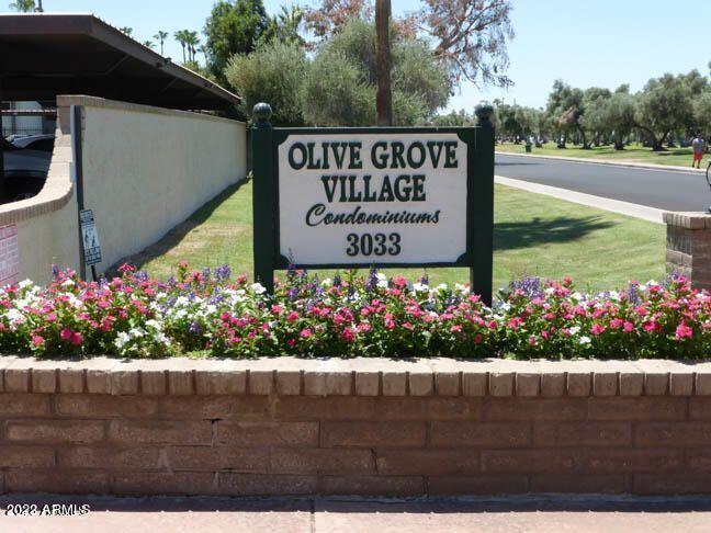 55 and over property - 3033 E Devonshire Ave