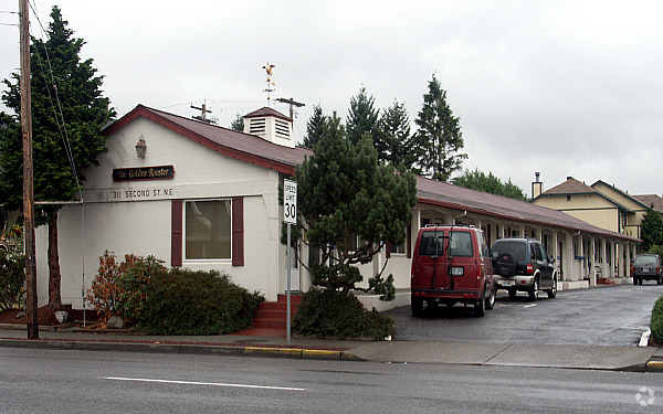 Building Photo - The Golden Rooster Apartments