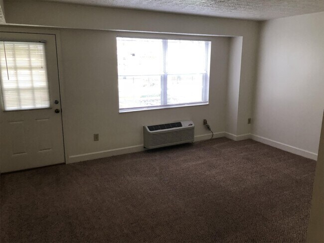 Foto del edificio - 4312 N Holland Sylvania Rd