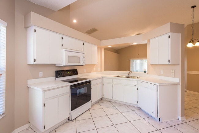 Building Photo - 1010 Malletwood Dr