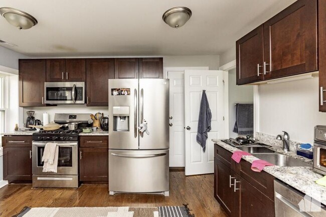 Foto del edificio - 2 bedroom in Chicago IL 60647