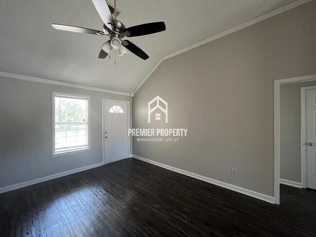 Foto del edificio - 8918 Lake Springs Cove